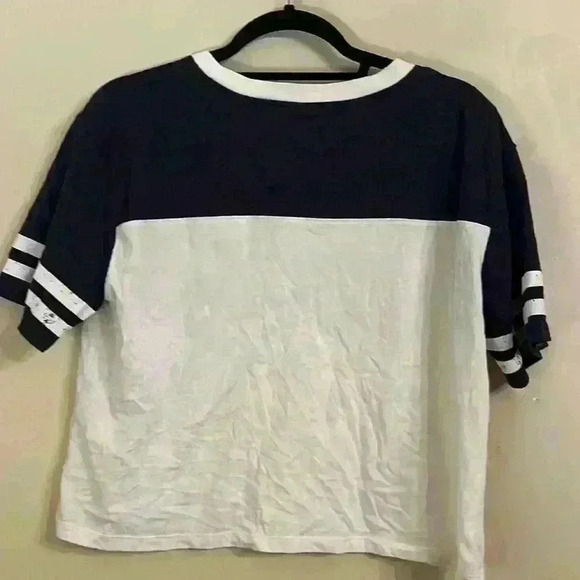 Hofstra Under Armour Cropped Navy and White Fan T Shirt Size M - Picture 5 of 10